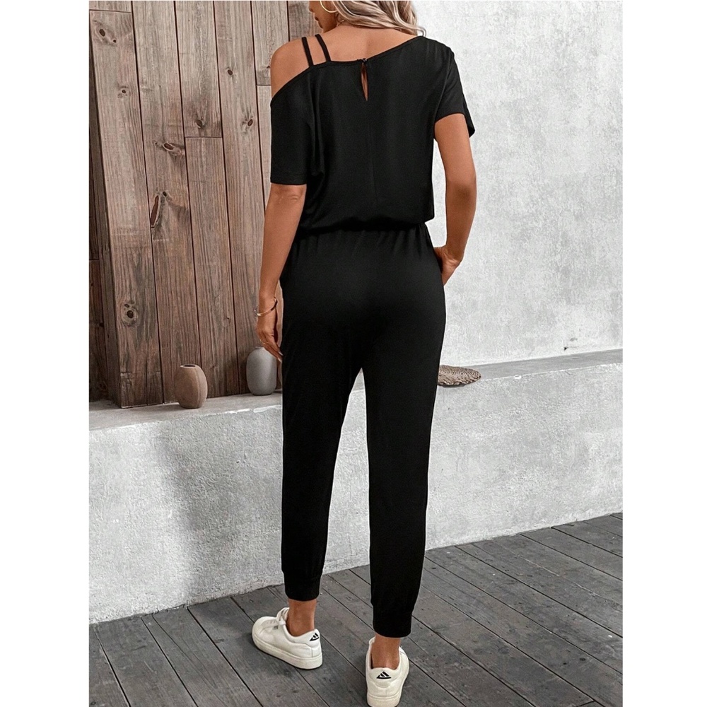 Contrast Tie Short Sleeve Black Jumpsuit Asymmetrical Off One Shoulder - Picture 4 of 14